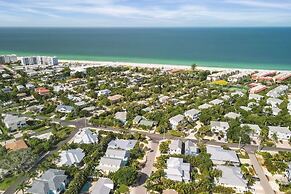 Aqua Vista 4 Bedroom Home by RedAwning