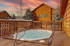 Timber Wolf Lodge 10d 2 Bedroom Condo by RedAwning