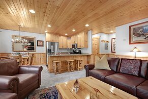 Timber Wolf Lodge 10d 2 Bedroom Condo by RedAwning