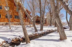 Timber Wolf Lodge 10d 2 Bedroom Condo by RedAwning