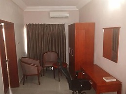 Le Ville Hotel and Suites