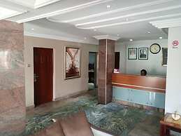 Le Ville Hotel and Suites