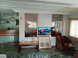 Le Ville Hotel and Suites
