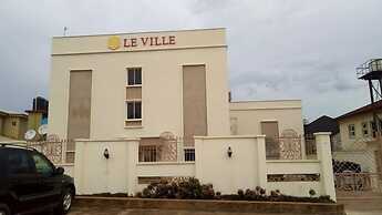 Le Ville Hotel and Suites