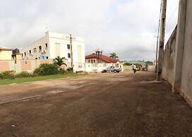 Le Ville Hotel and Suites
