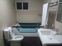 Le Ville Hotel and Suites