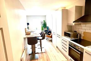 Brand New Coastal Breeze -family Friendly- Parking