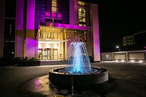 Echelon Heights Hotel