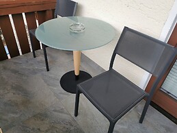 Flo's Design Suite, Rooms & Breakfast