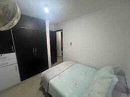 Casa Villa Carolina 5 min Puerta de Oro