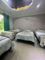 Casa Villa Carolina 5 min Puerta de Oro