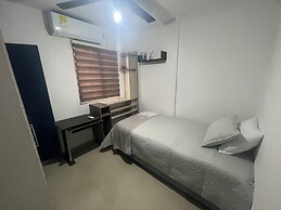 Casa Villa Carolina 5 min Puerta de Oro