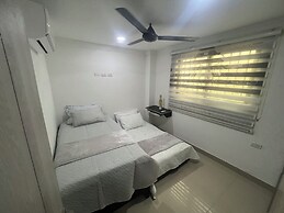 Casa Villa Carolina 5 min Puerta de Oro