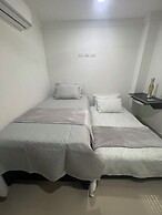 Casa Villa Carolina 5 min Puerta de Oro