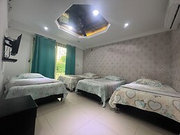 Casa Villa Carolina 5 min Puerta de Oro