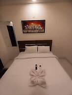Hotel Kiwi Inn Vijaynagar Scheme 78
