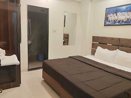 Hotel Kiwi Inn Vijaynagar Scheme 78