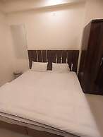 Hotel Kiwi Inn Vijaynagar Scheme 78