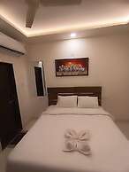 Hotel Kiwi Inn Vijaynagar Scheme 78