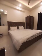 Hotel Kiwi Inn Vijaynagar Scheme 78