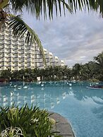 Arena Cam Ranh Beachfront Condotel
