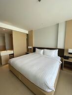 Arena Cam Ranh Beachfront Condotel