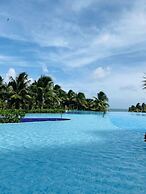 Arena Cam Ranh Beachfront Condotel