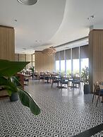 Arena Cam Ranh Beachfront Condotel