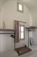 Airy suites santorini