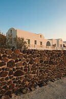 Airy suites santorini