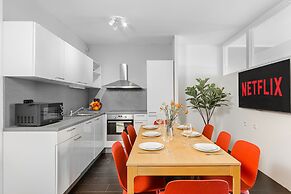 Deluxe loft with 3 bedrooms in Prague