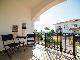 Sunny and Family Friendly Apartment Directly at the Pool