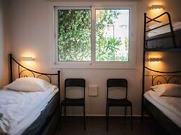 Sunny and Family Friendly Apartment Directly at the Pool