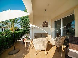 Sunny and Family Friendly Apartment Directly at the Pool