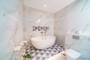 Villa Blue Water by GORO