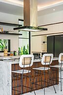 Villa Blue Water by GORO