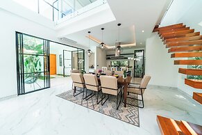 Villa Blue Water by GORO