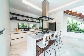 Villa Blue Water by GORO