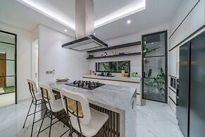 Villa Blue Water by GORO