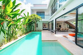 Villa Blue Water by GORO