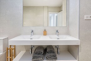 Solaga - Merced Suites