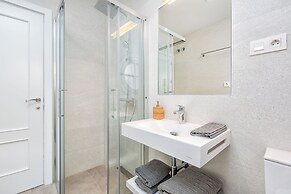 Solaga - Merced Suites