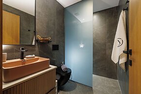 Jolly Suites