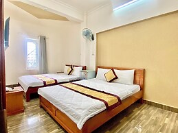 Duc Phuc Hotel