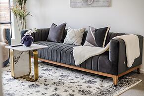 StayAU Charming 4BR Retreat Wyndham Vale