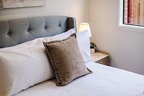 StayAU Charming 4BR Retreat Wyndham Vale