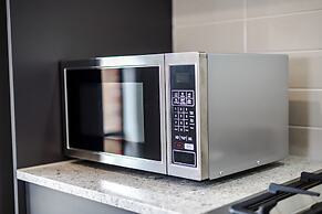 StayAU Charming 4BR Retreat Wyndham Vale