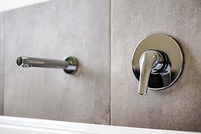 StayAU Charming 4BR Retreat Wyndham Vale