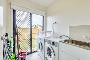 StayAU Charming 4BR Retreat Wyndham Vale