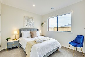 StayAU Charming 4BR Retreat Wyndham Vale